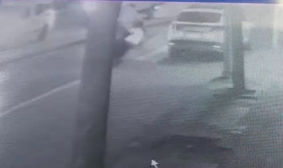 İki motosiklet böyle çarpıştı… 1'i hamile 2 yaralı