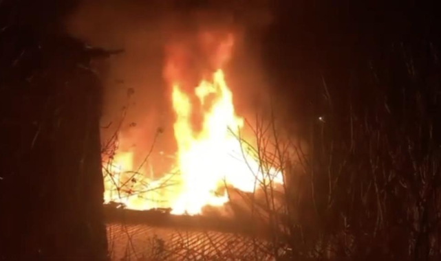 İznik'te 2 katlı ev alevlere teslim oldu