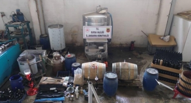 İznik'te 800 litre kaçak şarap ele geçirildi