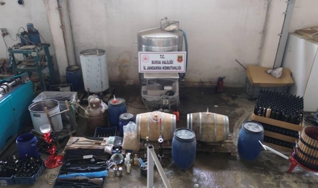 İznik'te 800 litre kaçak şarap ele geçirildi