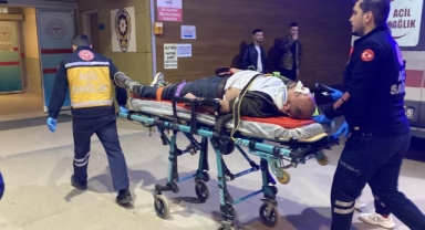 Kamyonun kasasından düşen işçi yaralandı