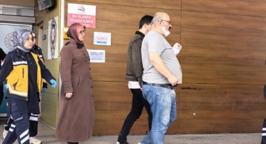 Mobilya ustası, 3 parmağını frezeye kaptırdı