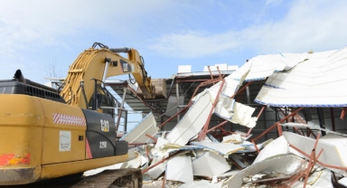 Nilüfer’de 3 noktada yıkım