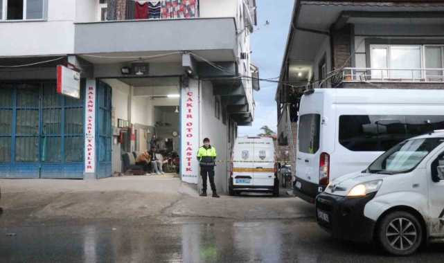 Sakarya'da emekli polis eşini ve MHP ilçe başkanını öldürdü