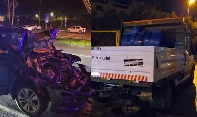 Temizlik aracına çarpan otomobil hurdaya döndü