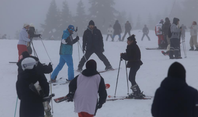 Uludağ'da rekor yoğunluk: 47 bin araç giriş yaptı