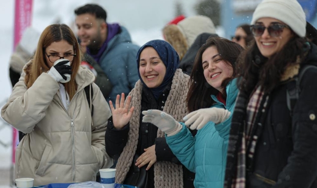 Uludağ zirvesinde 'Gençlik Buluşması'