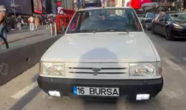 1995 model Tofaş New York caddeleri'nde