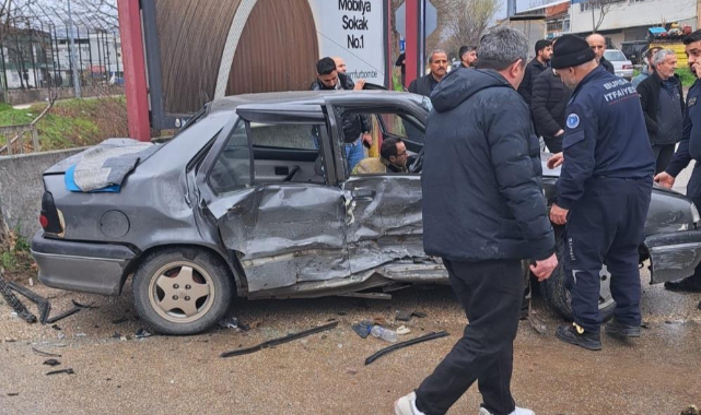 2 aracın karıştığı kazada 4’ü çocuk 9 kişi yaralandı