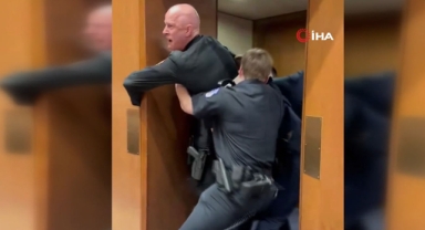 ABD'li eski askerden Senato'da İran protestosu