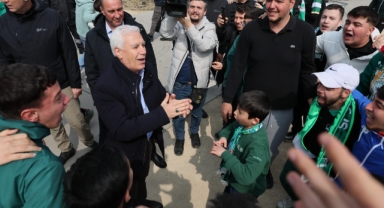 Başkan Bozbey Bursaspor maçını taraftarlarla birlikte izledi