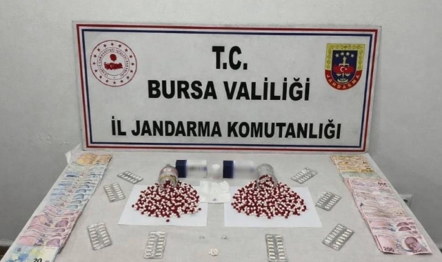 Bursa'da bin 39 adet sentetik hap ele geçirildi