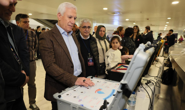 Bursa'da gençler bilimle buluştu