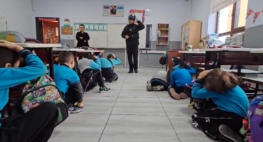 Bursa'da öğrencilere deprem bilinci eğitimi ve tatbikat