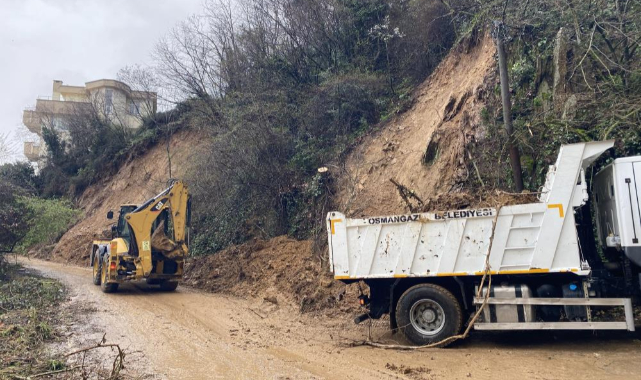 Bursa'da toprak kayması