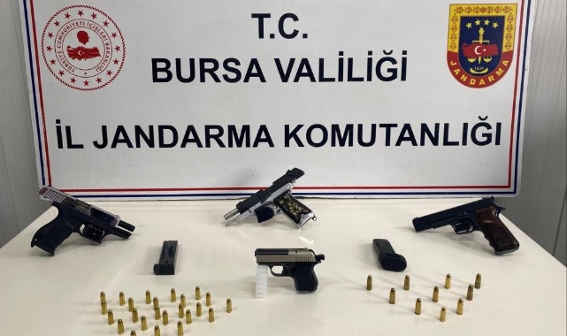 İnegöl'de jandarmadan ruhsatsız silah operasyonu