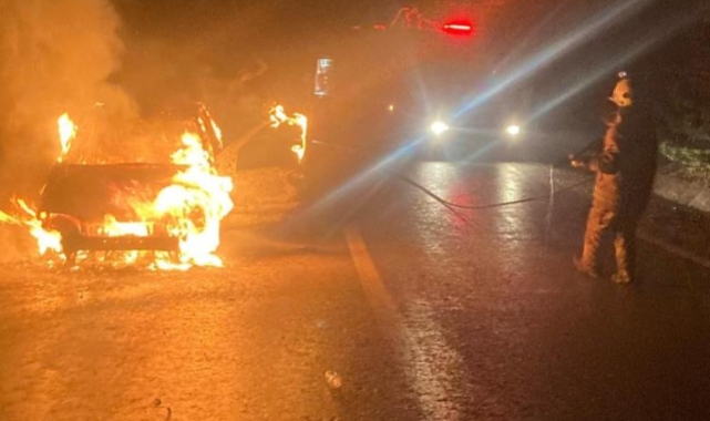 İnegöl'de seyir halindeki otomobil alev alev yandı