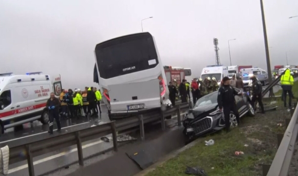 Kazada şehit olduğu bildirilen polis kalp masajıyla geri döndürüldü