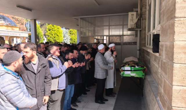 Küçük Öykü gözyaşları arasında toprağa verildi