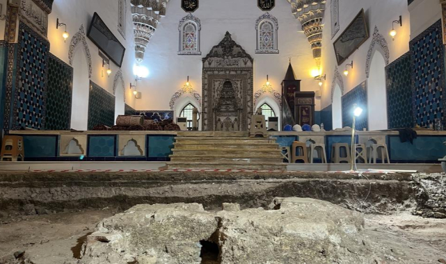 Muradiye Camii'nde 600 yıllık havuz ortaya çıktı