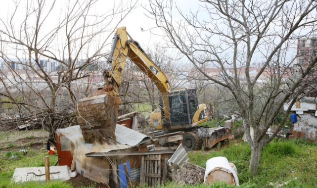  Nilüfer’de kaçak yapılar tek tek yıkılıyor