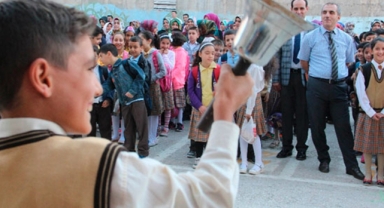 Okullarda ikinci ara tatil için son ders zili bugün çalıyor