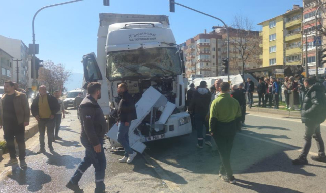 Orhangazi'de zincirleme kaza: 5 yaralı