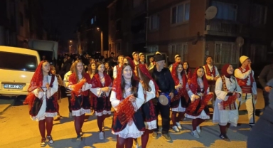 Rumeli geleneği İnegöl'de sahura renk kattı