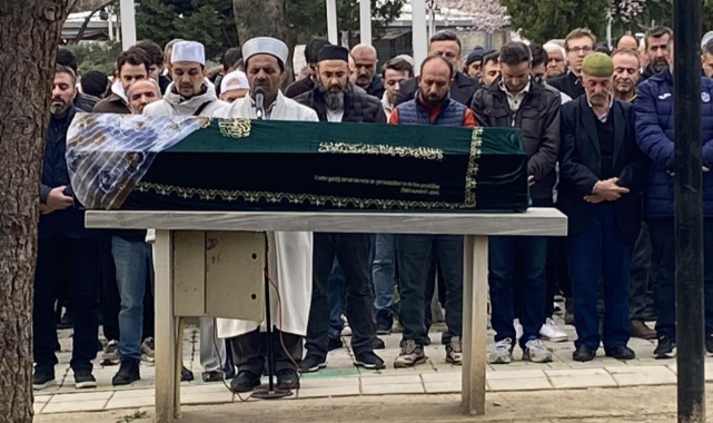 Silahlı saldırıda ölen güzellik uzmanı kadın toprağa verildi