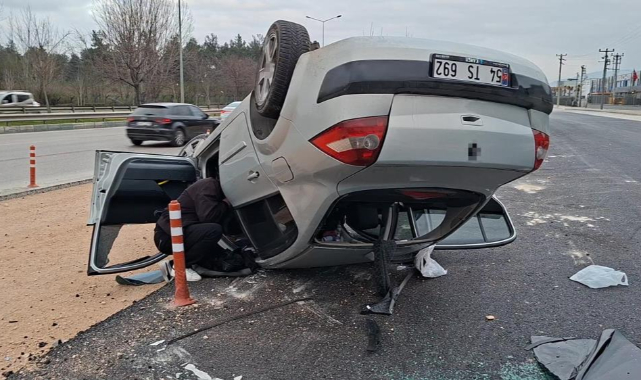 Takla atan otomobil'de şans eseri yaralanan olmadı