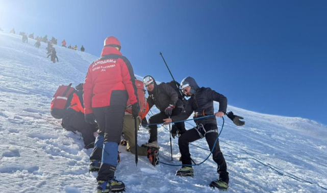 Uludağ'da 2 kadın zirve tırmanışı sırasında yaralandı
