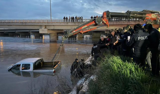 Akıntıya kapılan araçtan acı haber!