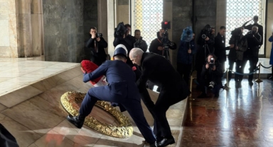 Anıtkabir’de 23 Nisan töreni