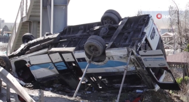 Ankara’da özel halk otobüsü köprü direğine çarptı: 5 ölü, 15 yaralı