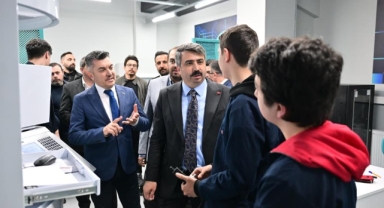 Başkan Yılmaz'dan gençlere tavsiyeler