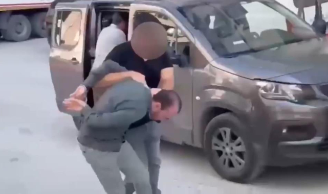 Bursa'da çeşitli suçlardan aranan 15 firari yakalandı