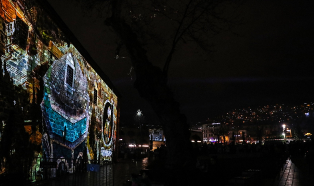 Bursa’nın 700 yıllık destanı ışık gösterisiyle anlatıldı