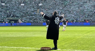 Bursaspor’a Gökhan Kırdar’dan özel beste sözü