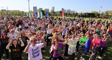 'Dünya Dans Günü'nü zumba yaparak kutladılar