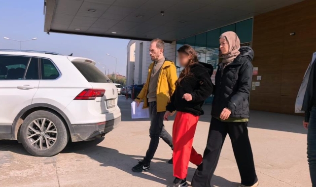 Genç kızların bıçaklı kavgasında 1 şüpheli adliyeye sevk edildi