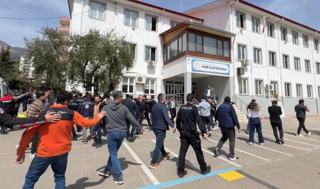 Kahramanmaraş'ta okulda silahlı saldırı: 4 ölü, 20 yaralı