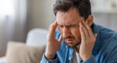Mevsim geçişlerinde artan baş ağrılarına dikkat!