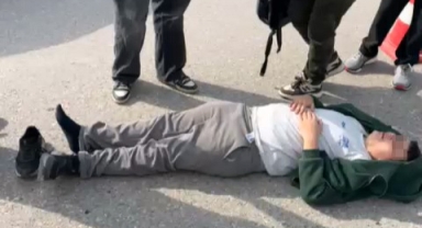 Motosiklet ile bisiklet çarpıştı, 3 kişi yaralandı