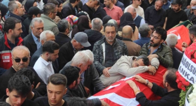 Okul saldırısında ölenler son yolculuğuna uğurlandı