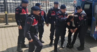 Orhangazi'de baba ve oğlunu öldüren zanlı adliye'ye sevk edildi