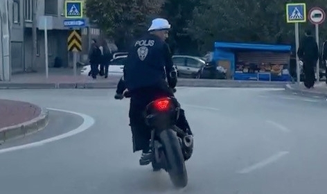 Polis yeleği ile trafikte tehlikeli hareketler ceza getirdi