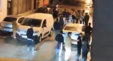 Sokak ortasında meydan muharebesi gibi kavga