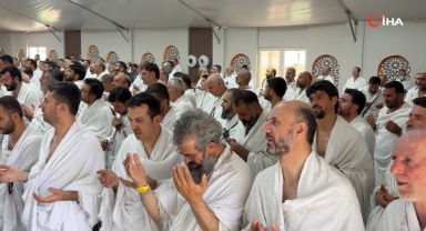 Arafat'ta 2 milyon Müslüman hacı oldu