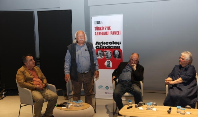 Arkeolojinin duayenleri Nilüfer’de buluştu