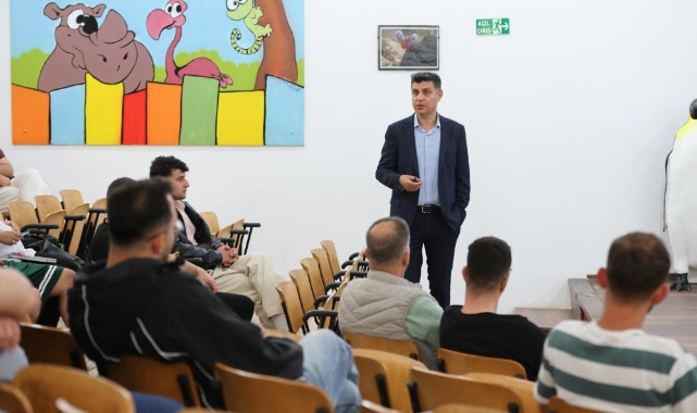 Büyükşehir'den evcil hayvan işletmelerine eğitim
